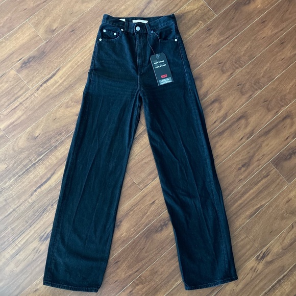 Levis High Loose Jeans - Picture 3 of 5